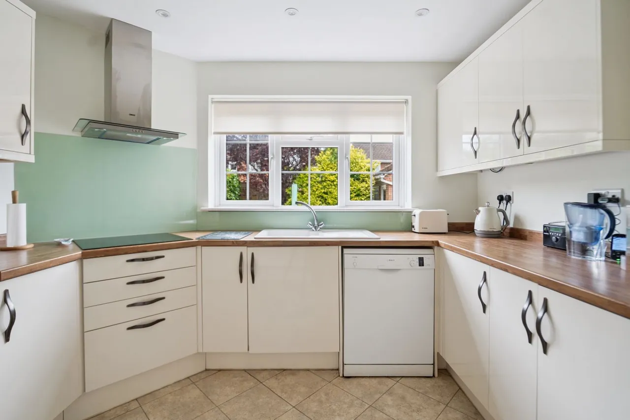 Godolphin Road, Seer Green, HP9, photo 6