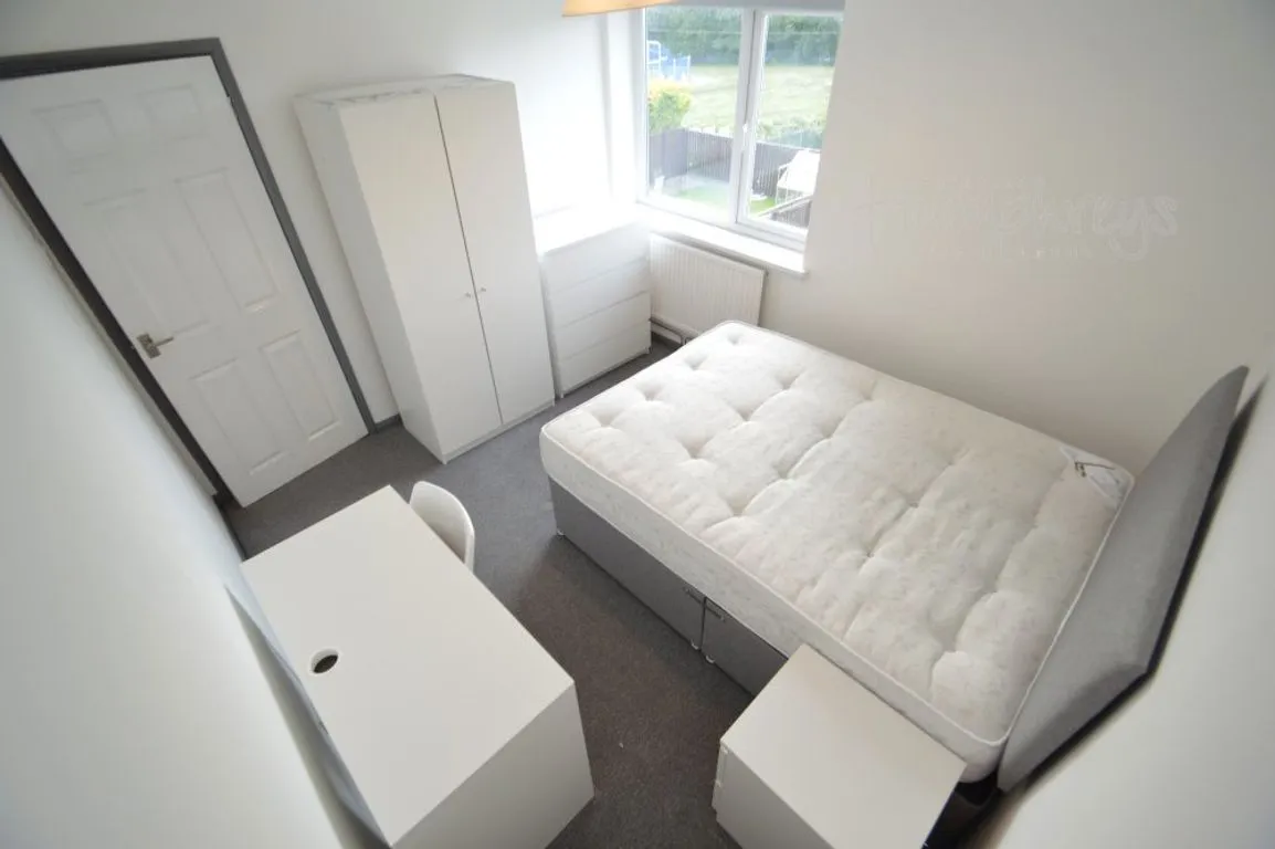 Bradford Crescent, Gilesgate, DH1, photo 3