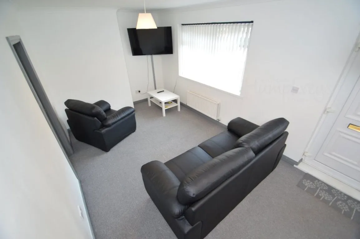Bradford Crescent, Gilesgate, DH1, photo 4