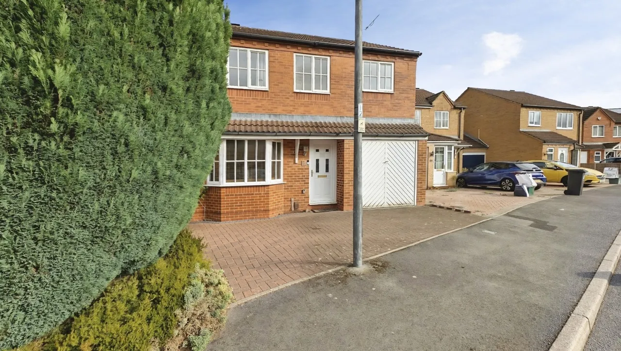 Bennetts Court, Yate, BS37, photo 15