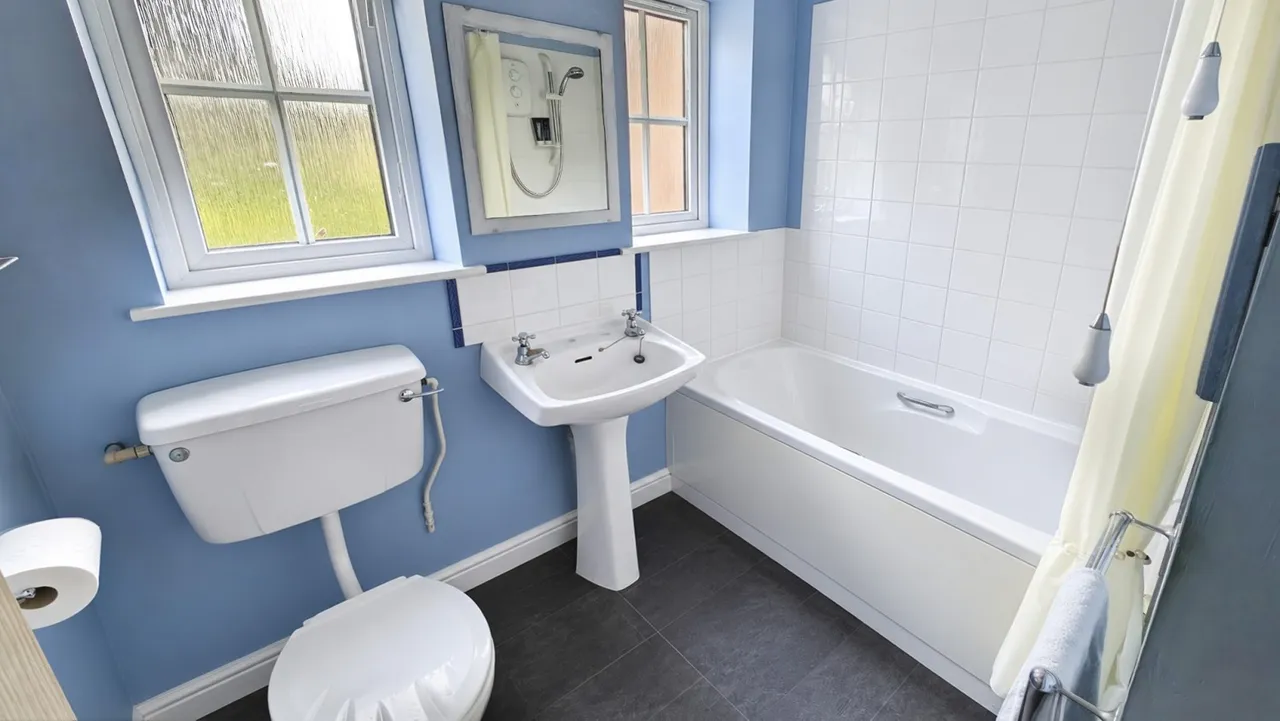 Bennetts Court, Yate, BS37, photo 11