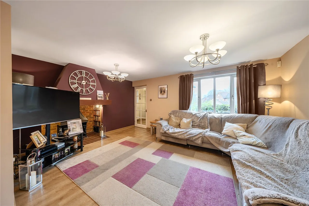 Sylverns Court, Warfield, Bracknell, Berkshire, RG42 3SL, photo 5
