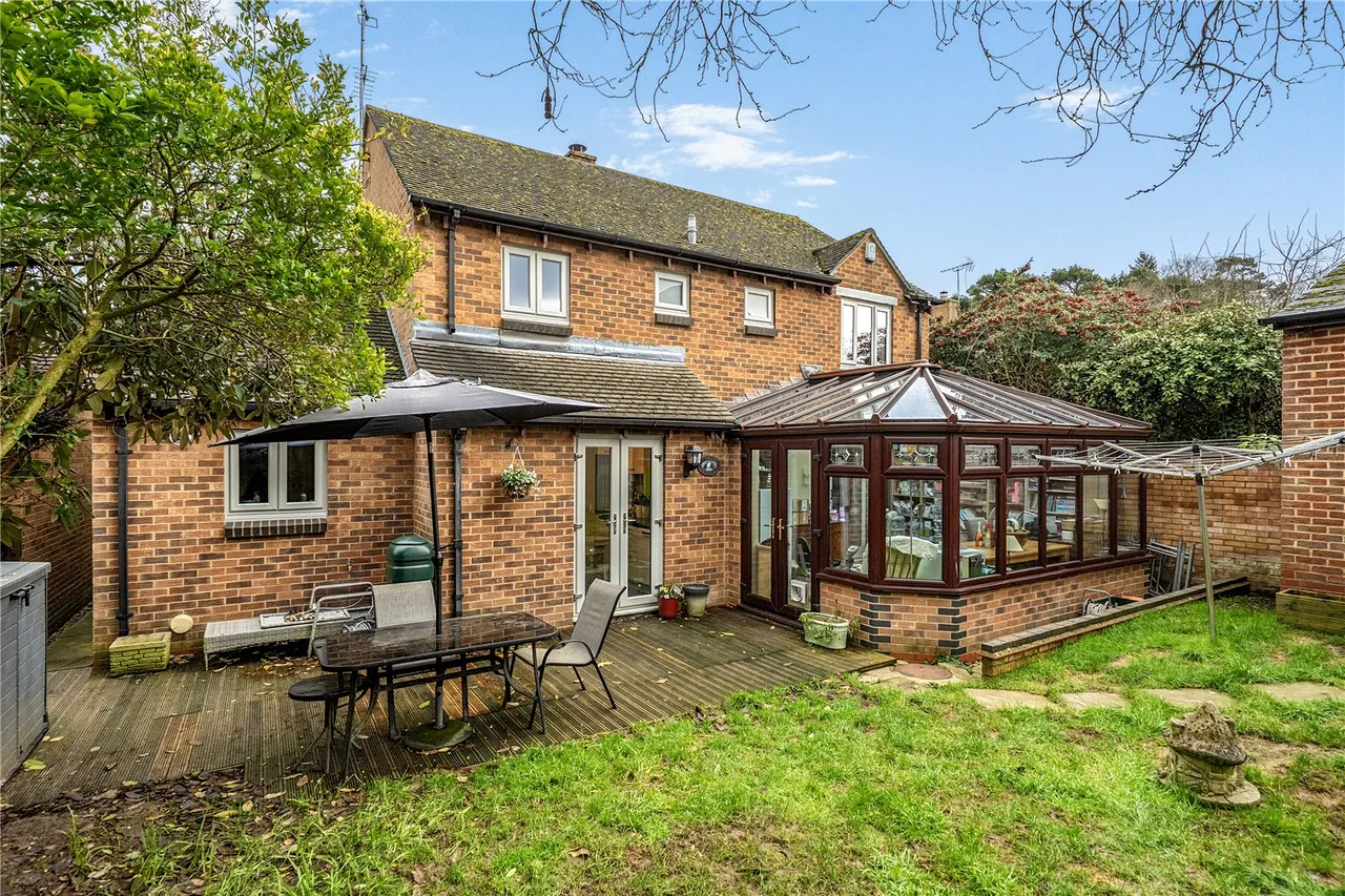 Sylverns Court, Warfield, Bracknell, Berkshire, RG42 3SL, photo 20