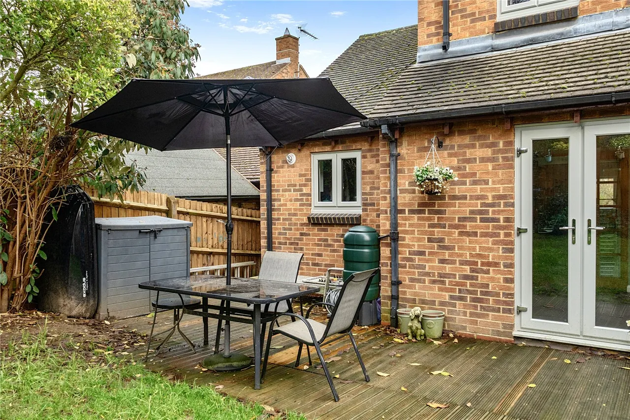 Sylverns Court, Warfield, Bracknell, Berkshire, RG42 3SL, photo 11