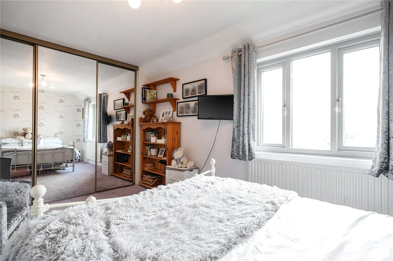 Sylverns Court, Warfield, Bracknell, Berkshire, RG42 3SL, photo 9