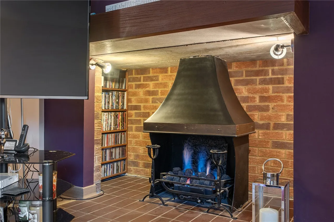 Sylverns Court, Warfield, Bracknell, Berkshire, RG42 3SL, photo 16