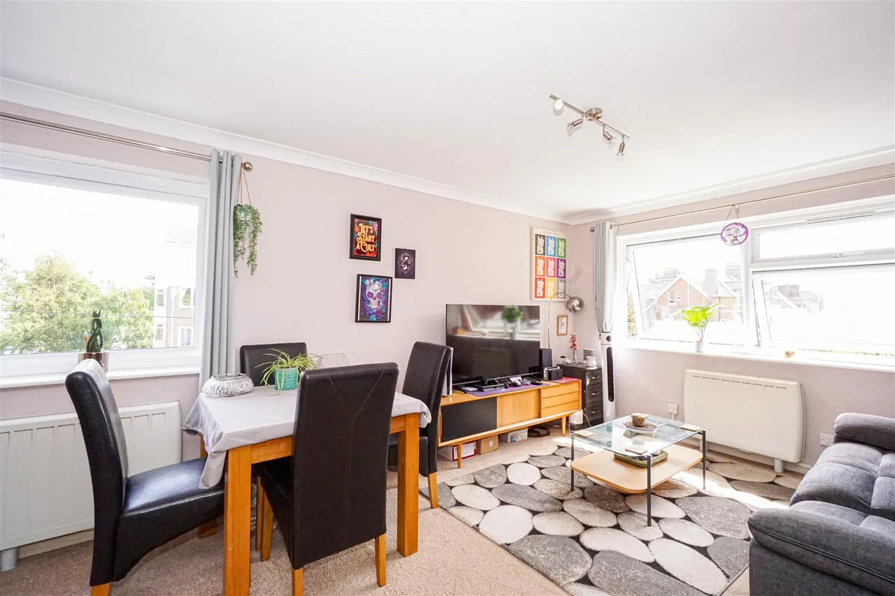 Albany Road, St. Leonards-On-Sea, photo 3