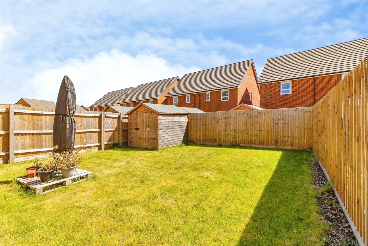 Defiance Avenue, Brooklands, MK10, photo 20