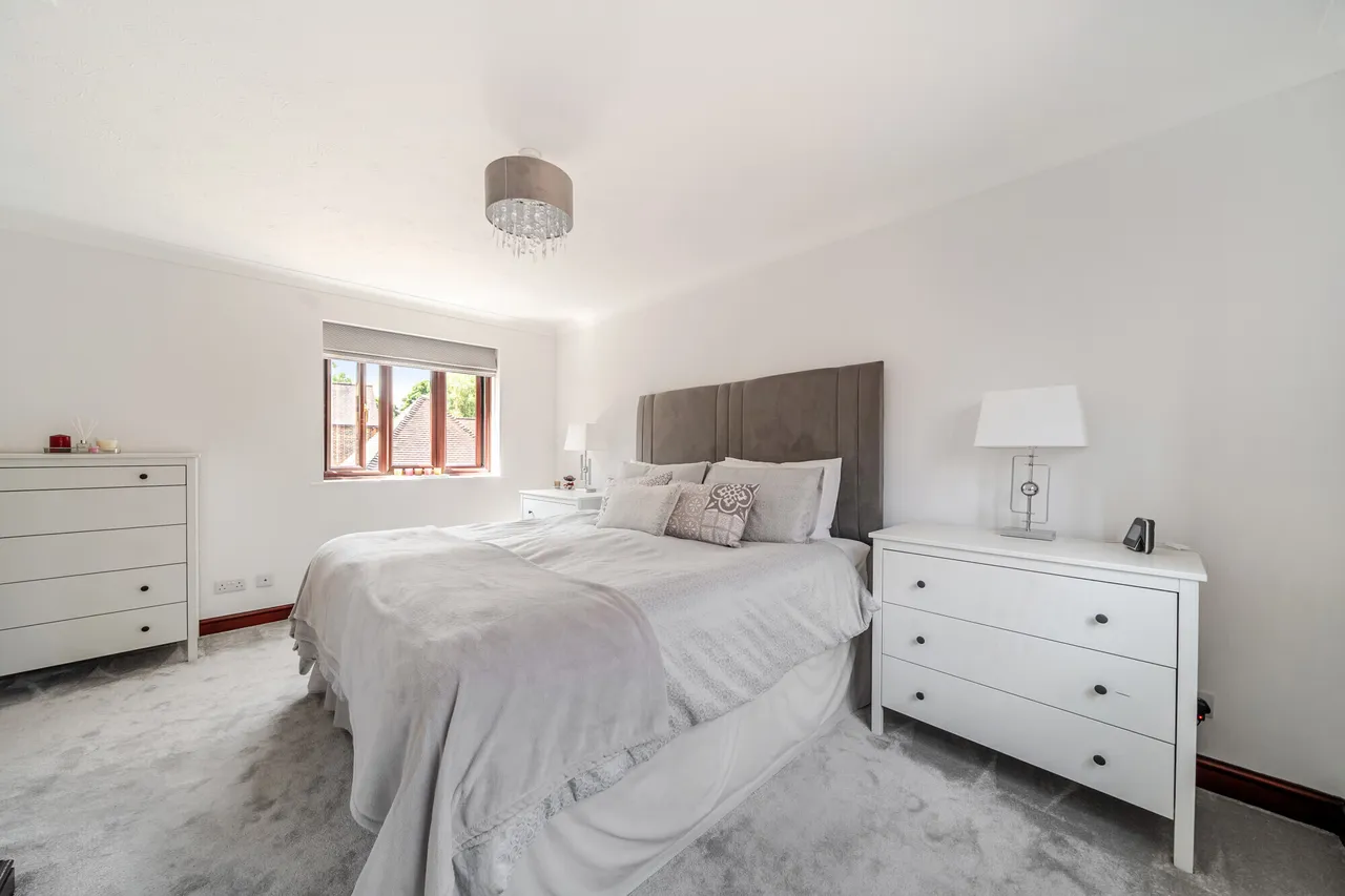 St. Andrews Close, Wraysbury, TW19, photo 7