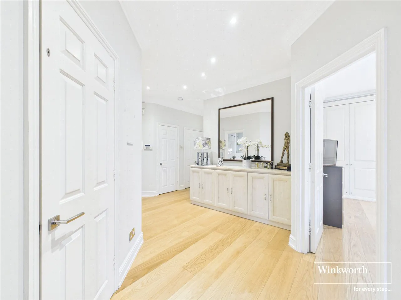 Turnberry Close, Hendon, London, NW4, photo 9