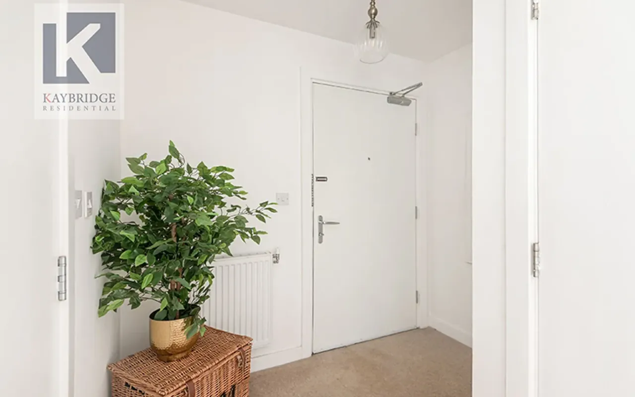 Longland Place, Epsom, KT19, photo 6