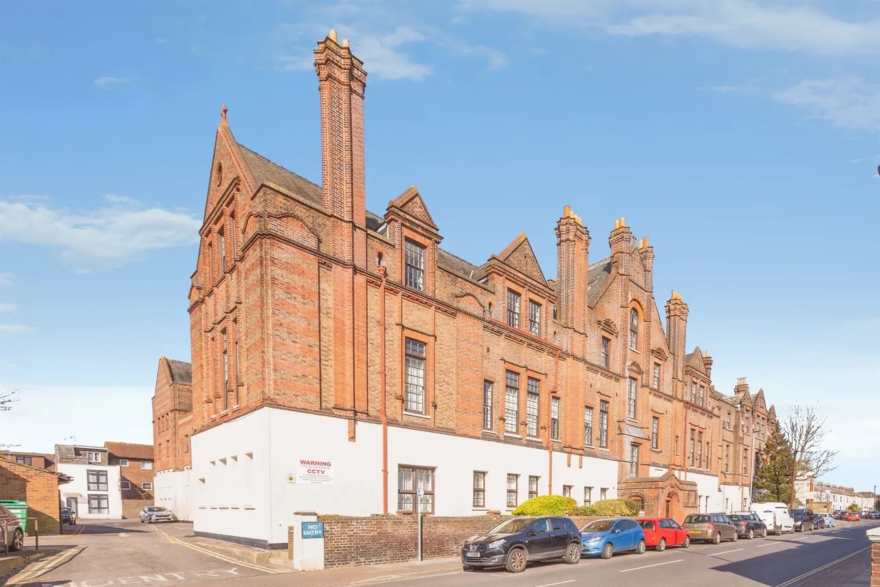 Lawrence Road, Southsea, PO5, photo 4