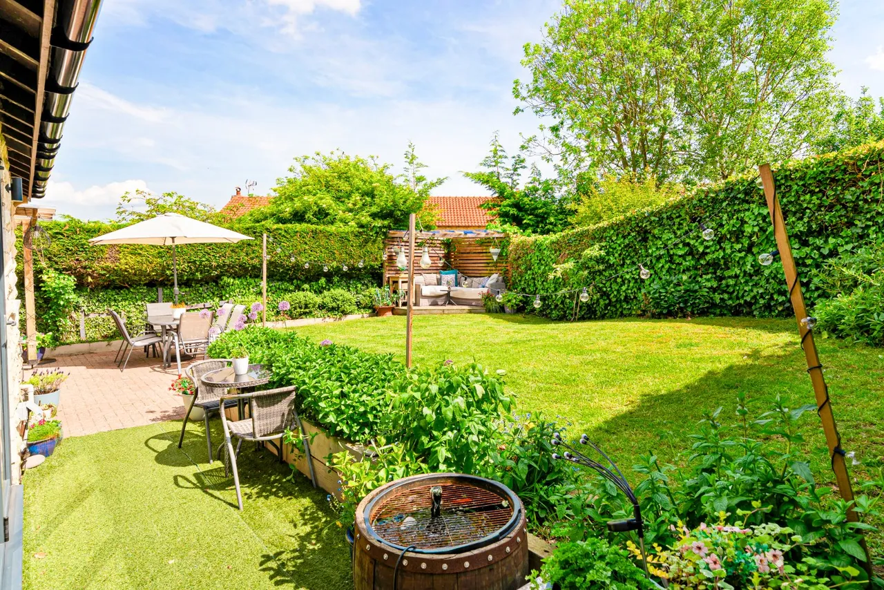 Milnthorpe Close, Bramham, LS23, photo 12
