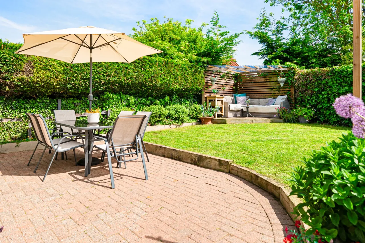 Milnthorpe Close, Bramham, LS23, photo 13