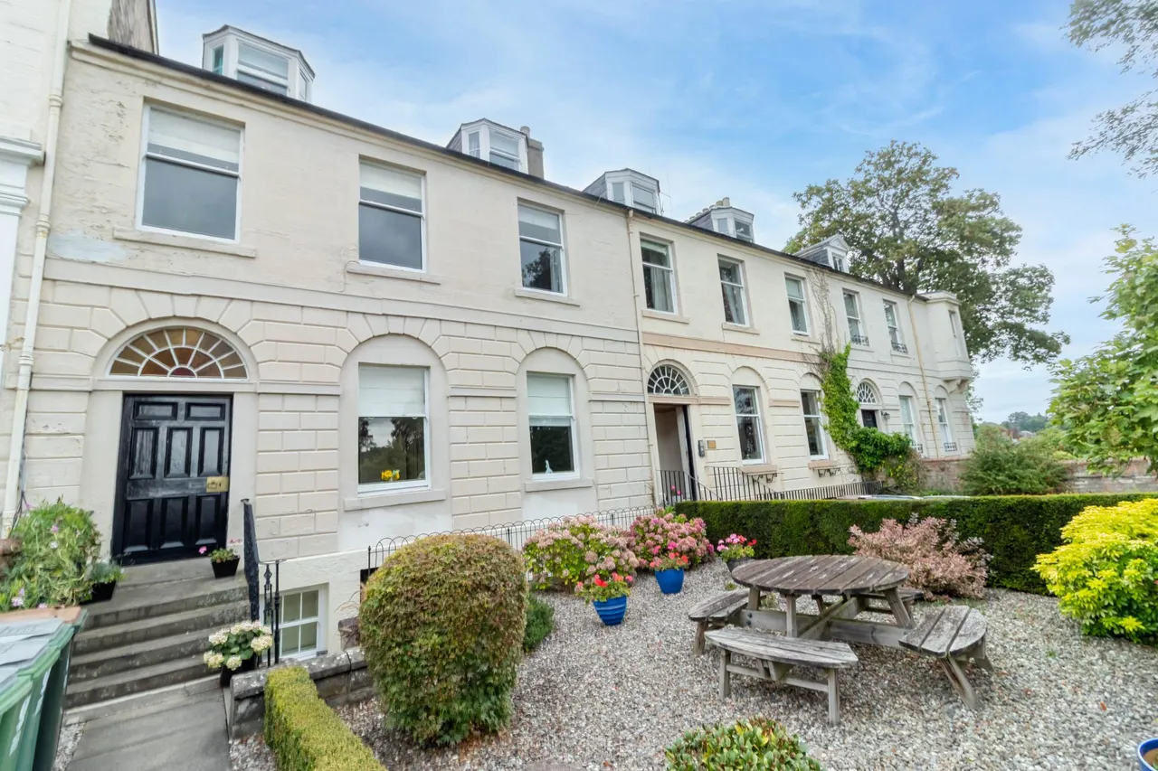 1 bed flat for sale, Barossa Place, Perth, PH1