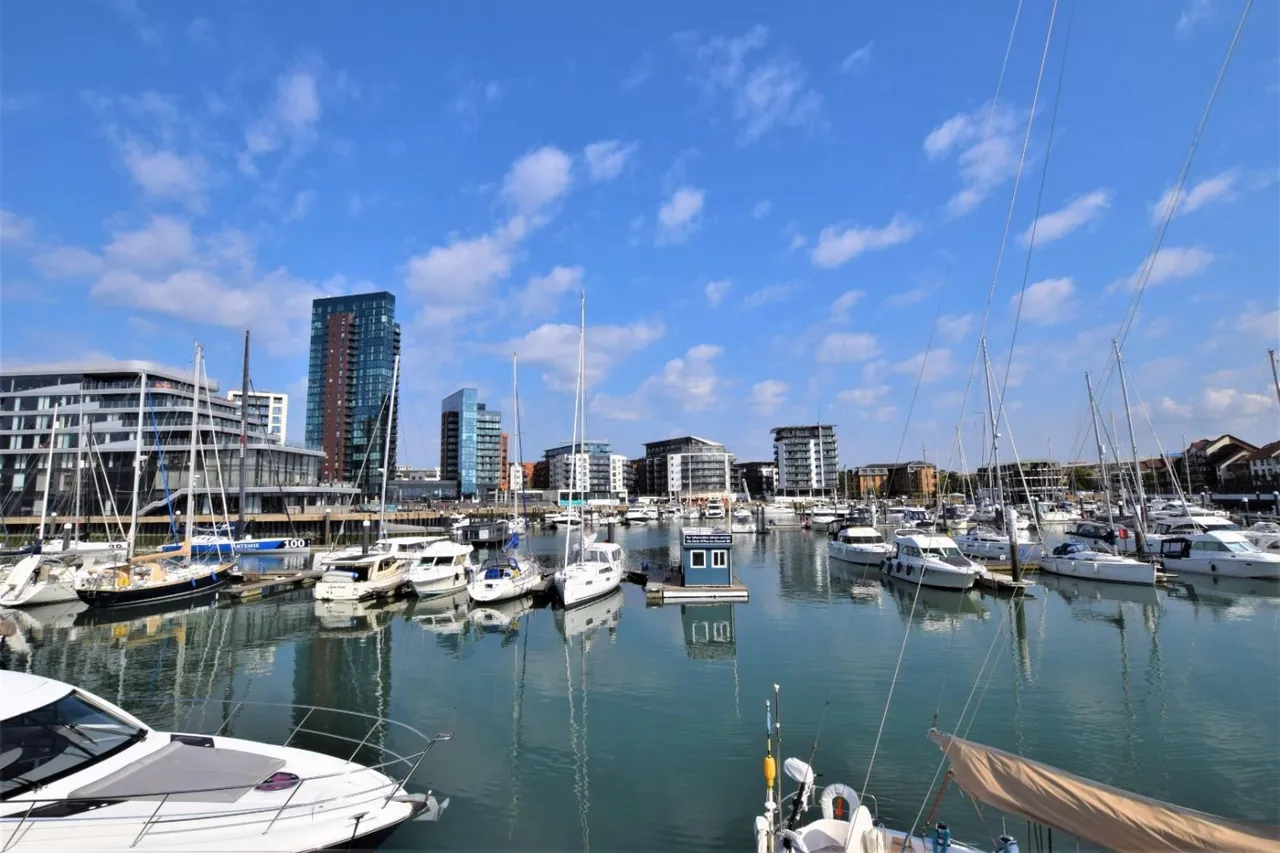Pacific Close, Southampton, SO14, photo 11