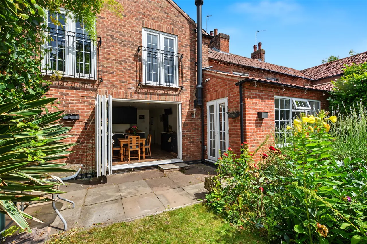 Main Street, Calverton, NG14, photo 6