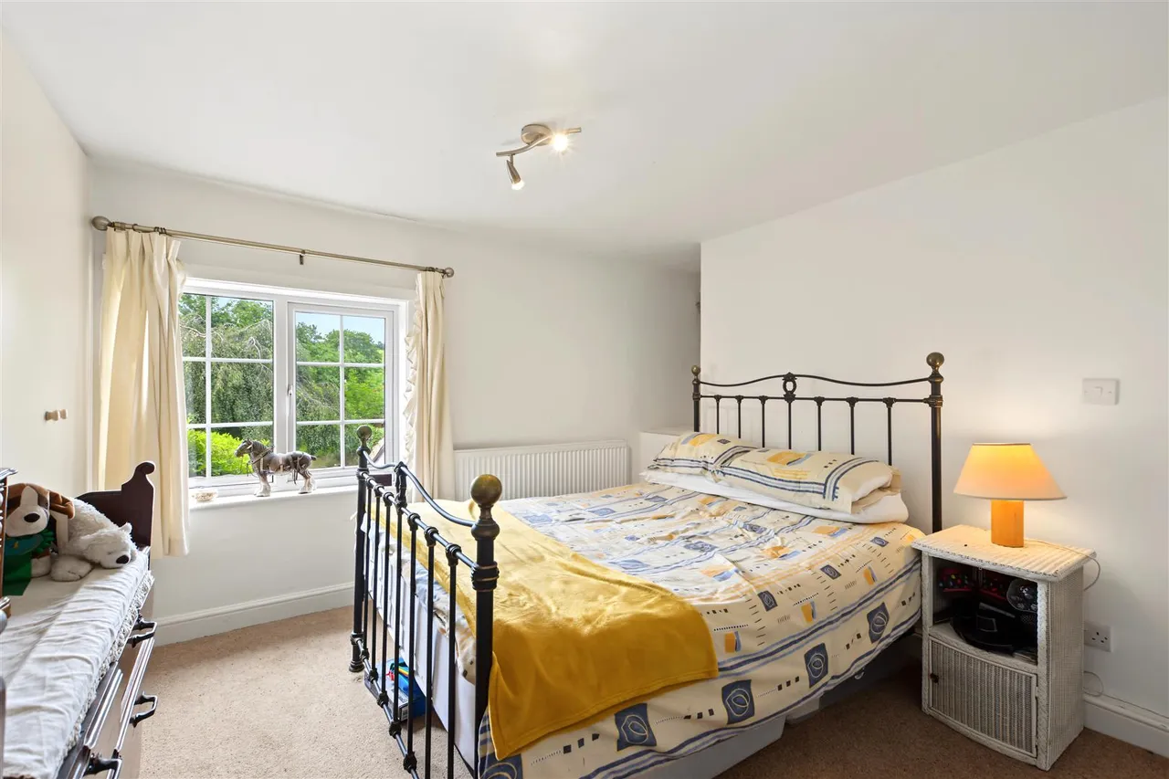 Main Street, Calverton, NG14, photo 8