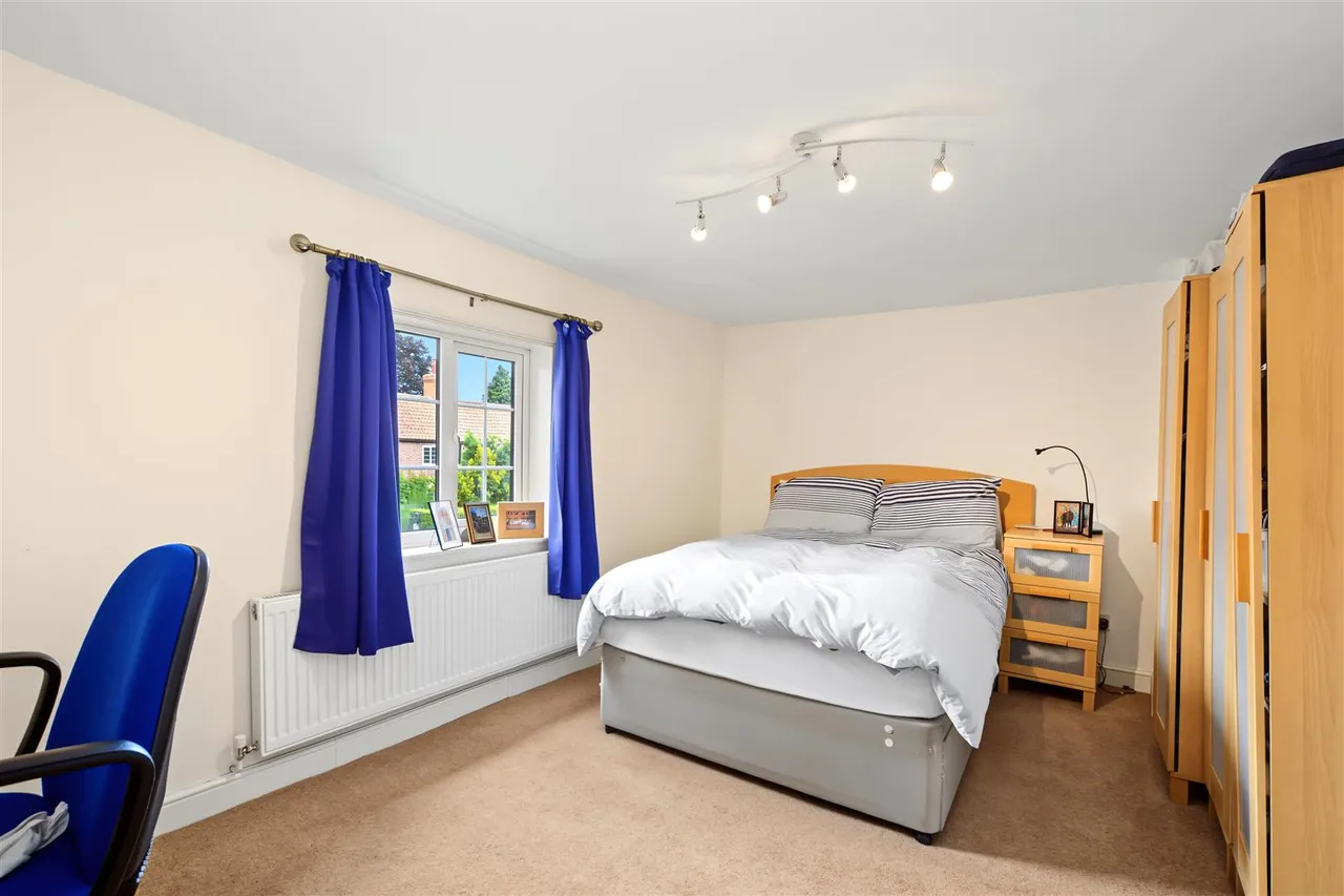 Main Street, Calverton, NG14, photo 10