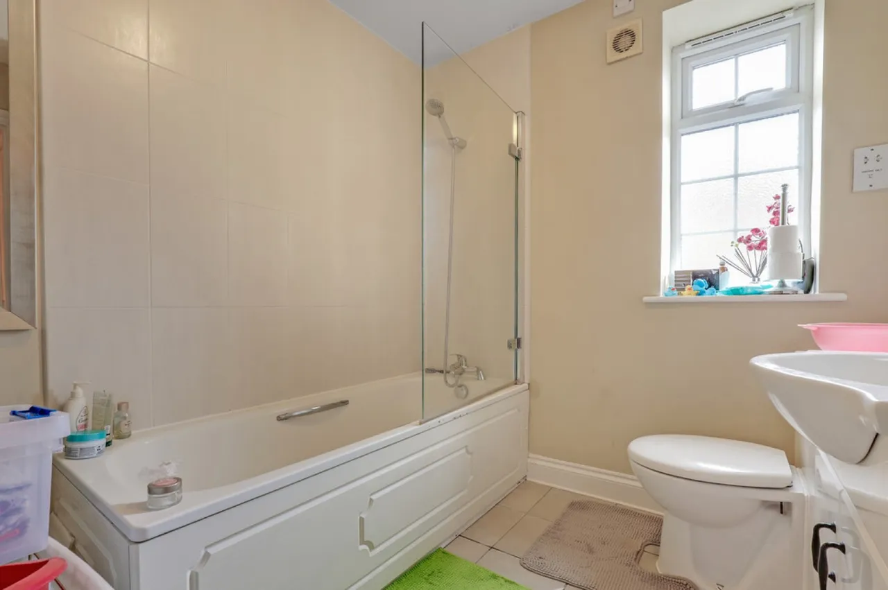 Crown Lane, Streatham, photo 8