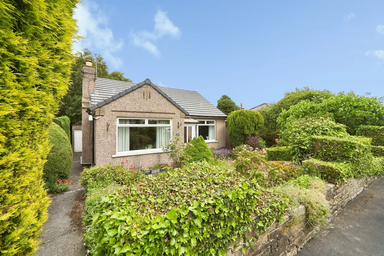 2 bed house for sale — Goose Cote Lane, Oakworth, Keighley