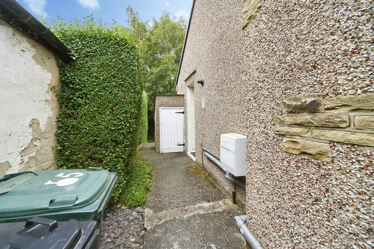 Goose Cote Lane, Oakworth, Keighley, photo 12