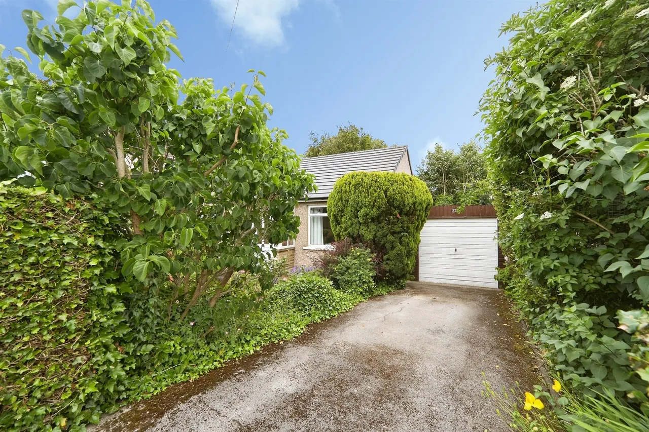 Goose Cote Lane, Oakworth, Keighley, photo 11