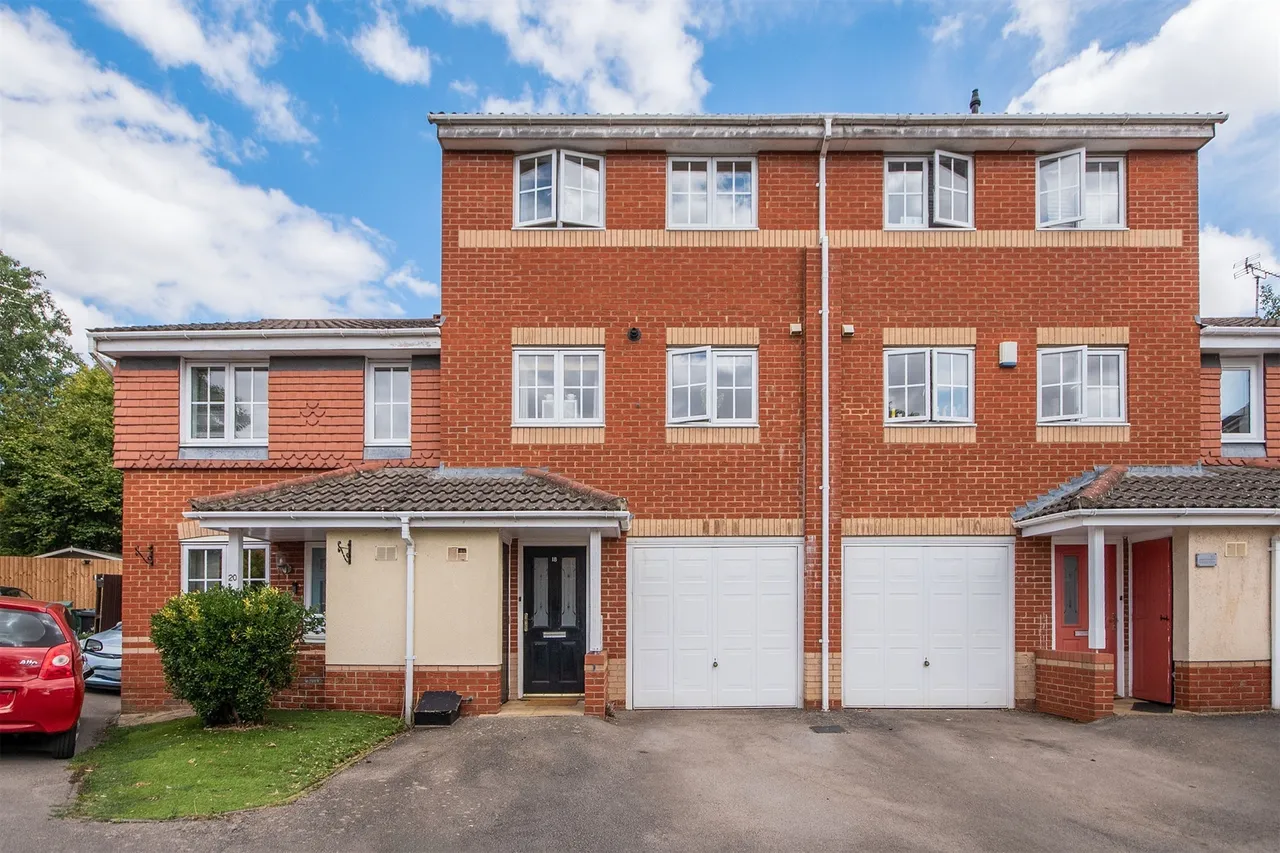 3 bed house for sale, Abbots Close, Kettering, NN15