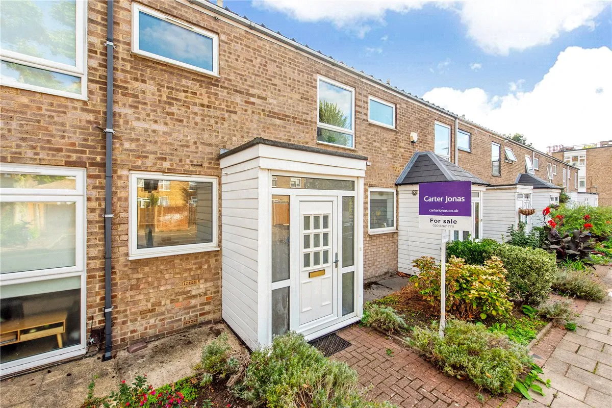 Hunter Close, London, SW12, photo 2