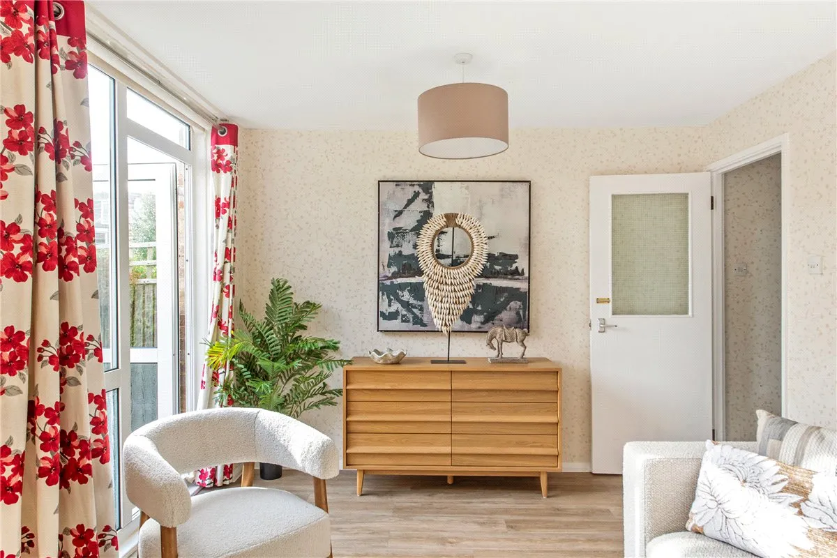 Hunter Close, London, SW12, photo 11
