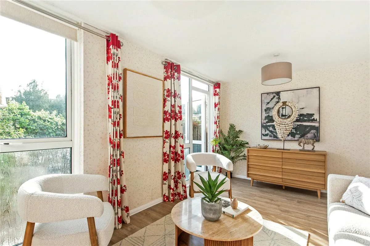Hunter Close, London, SW12, photo 3