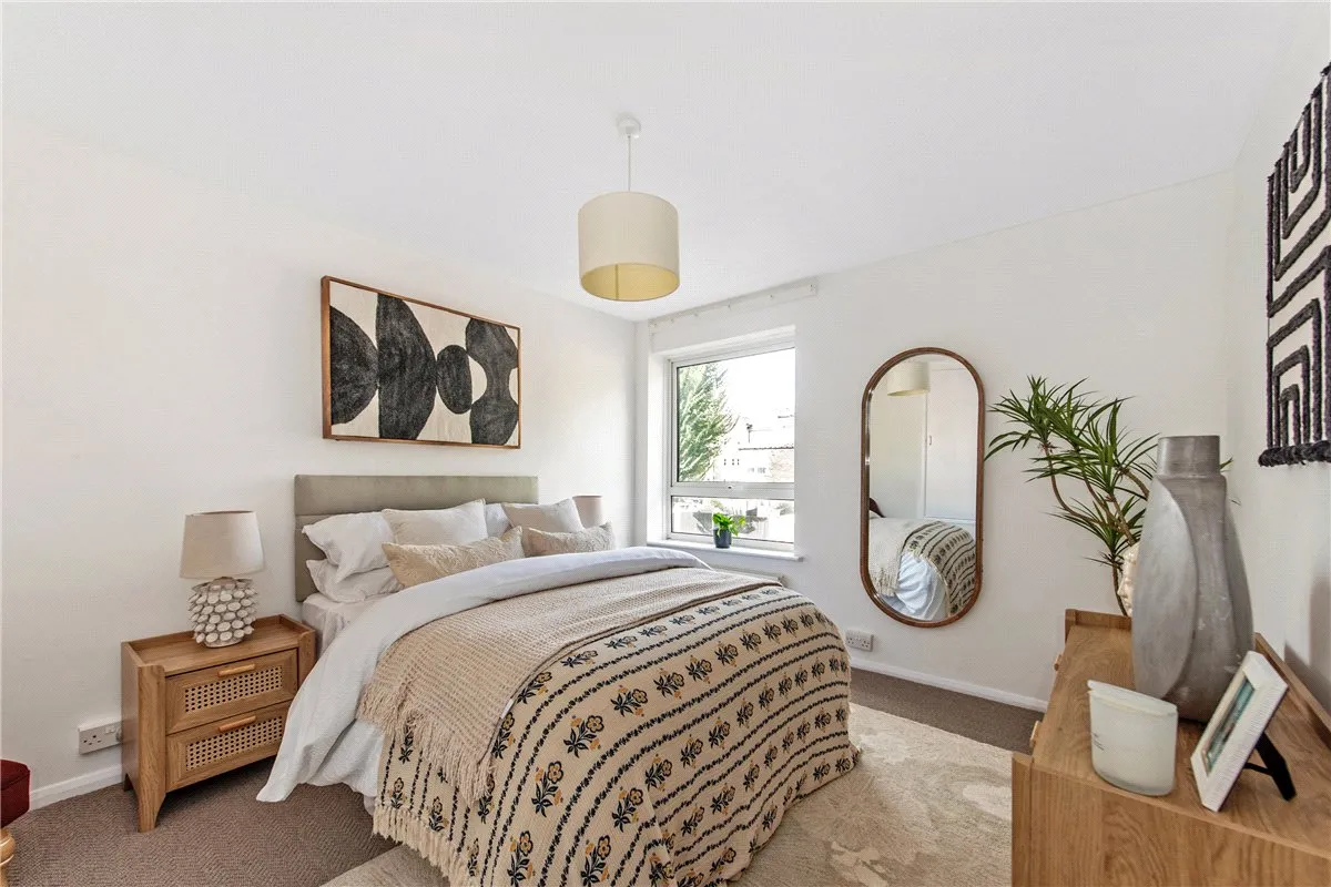 Hunter Close, London, SW12, photo 12