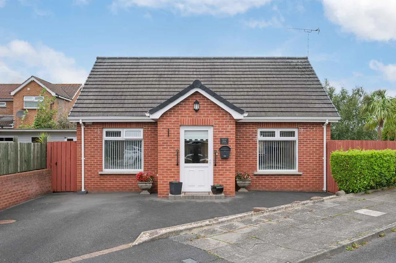 2 bed house for sale, Sinclair Road, bangor, BT19