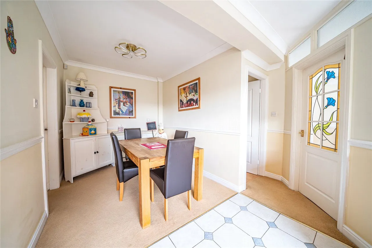 Highwood Avenue, Leeds, LS17, photo 20