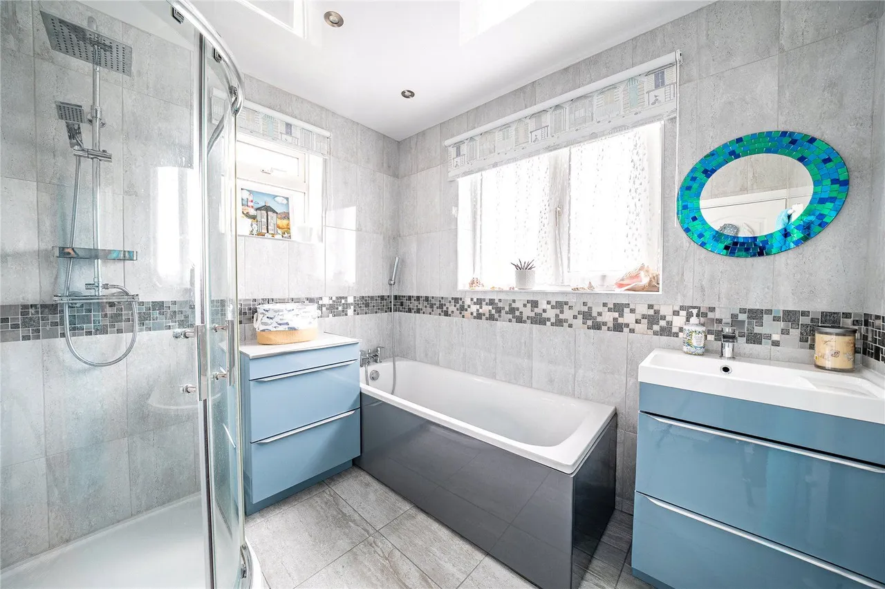 Highwood Avenue, Leeds, LS17, photo 5