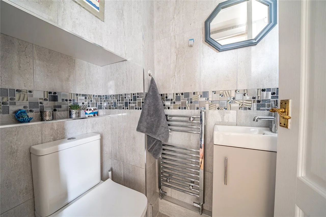 Highwood Avenue, Leeds, LS17, photo 21