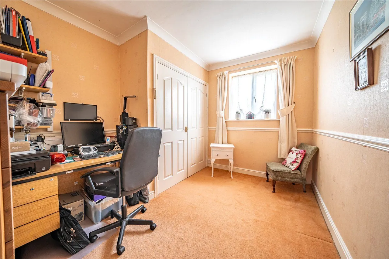 Highwood Avenue, Leeds, LS17, photo 10