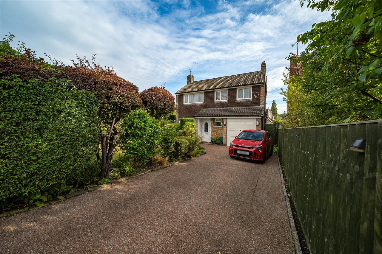 Highwood Avenue, Leeds, LS17, photo 11