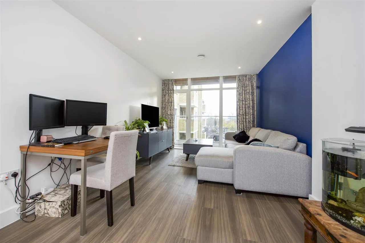 Frazer Nash Close, Isleworth, TW7, photo 4