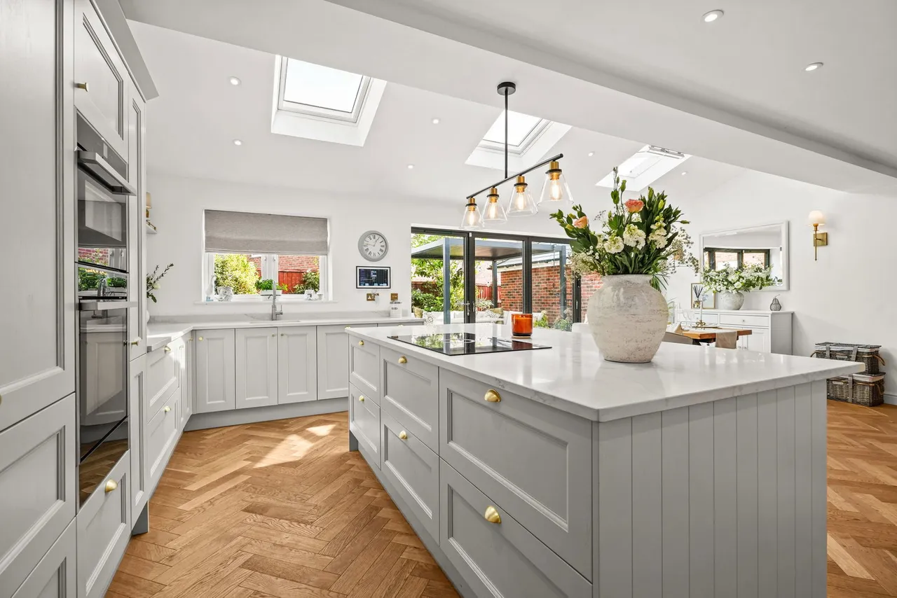 Brampton Grange Drive, Daventry, NN11, photo 3