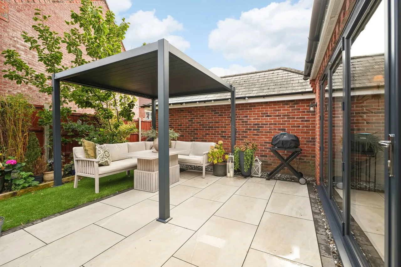 Brampton Grange Drive, Daventry, NN11, photo 24