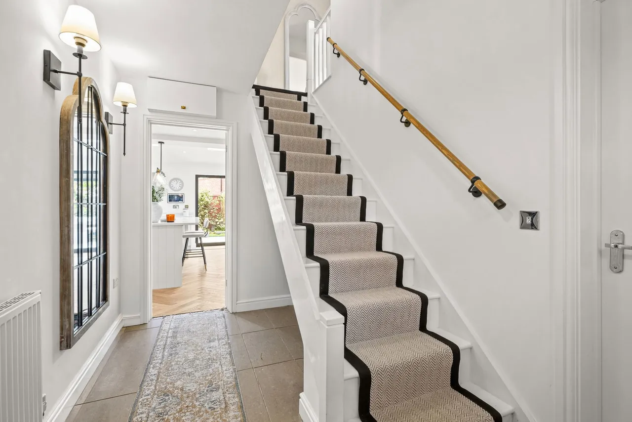 Brampton Grange Drive, Daventry, NN11, photo 15