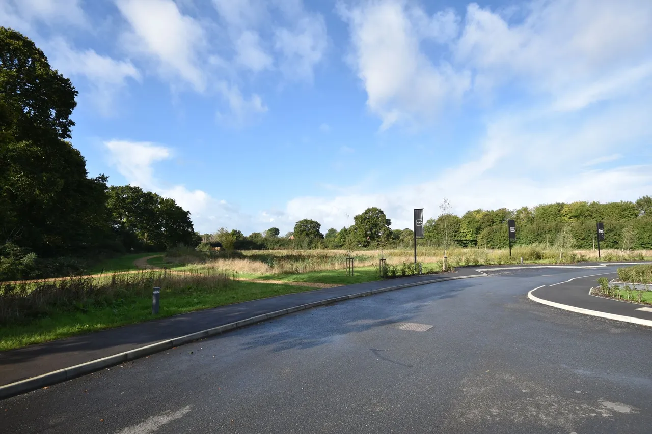 Tawny Owl Way, Hambrook, PO18, photo 4