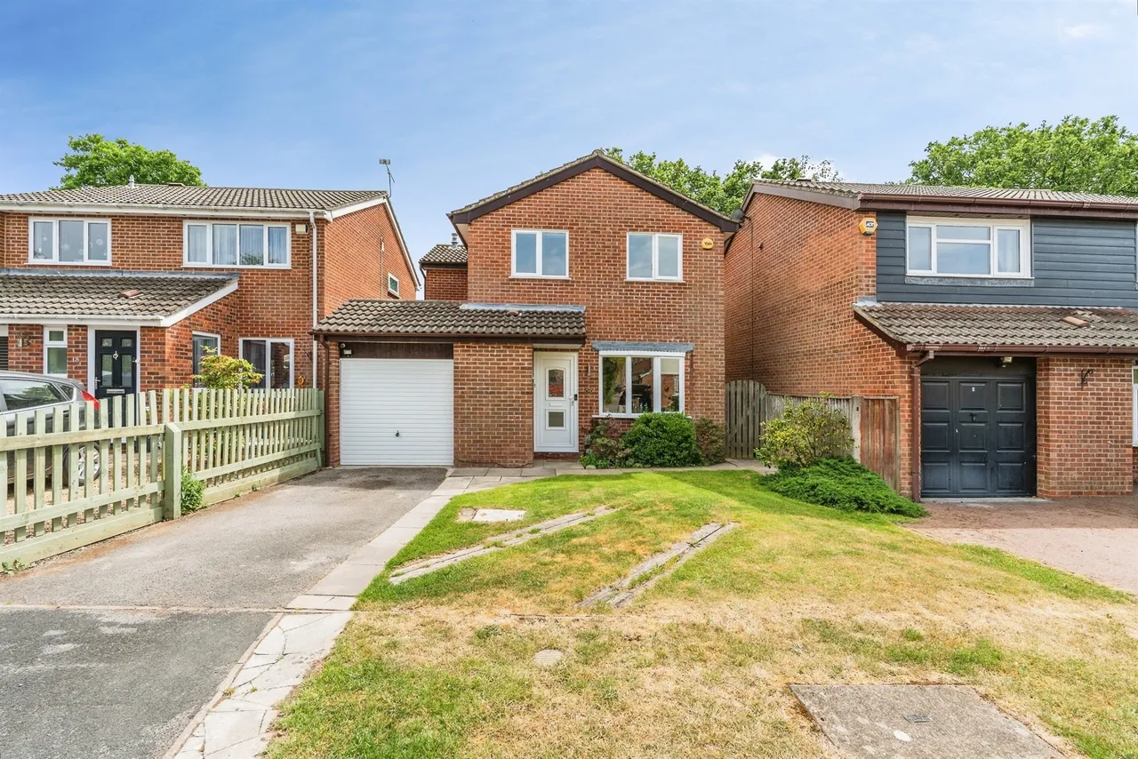 4 bed house for sale — Hulles Way, North Baddesley, SOUTHAMPTON