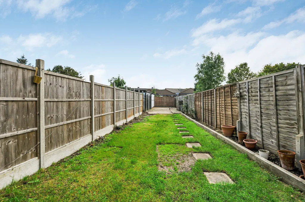 Woodcroft Crescent, Hillingdon, UB10, photo 32