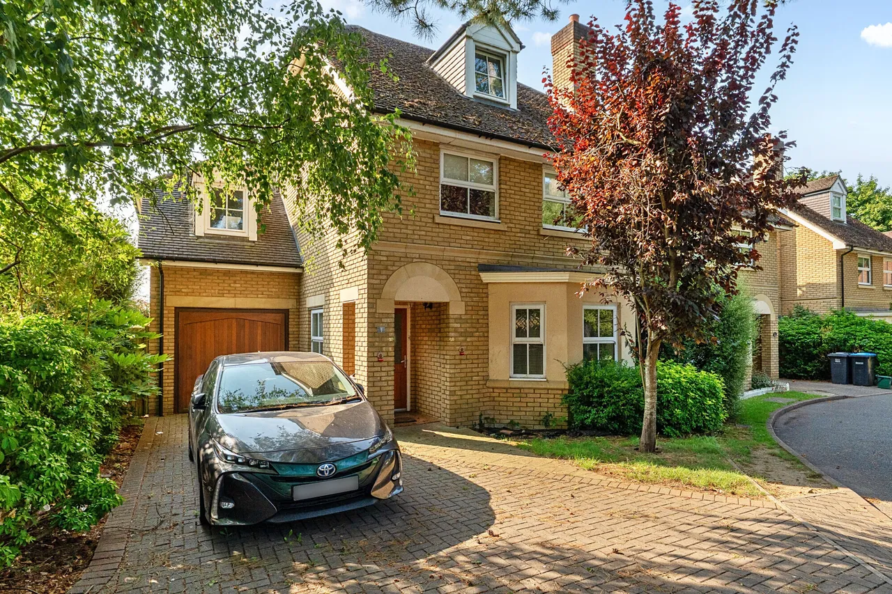 London Road, Egham, TW20, photo 2