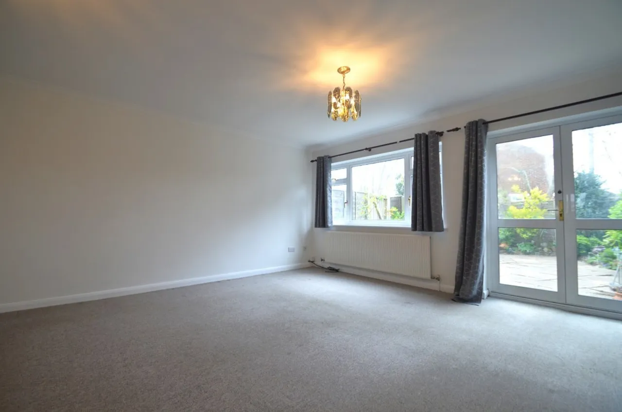 Springfield Road, Ashford, photo 3