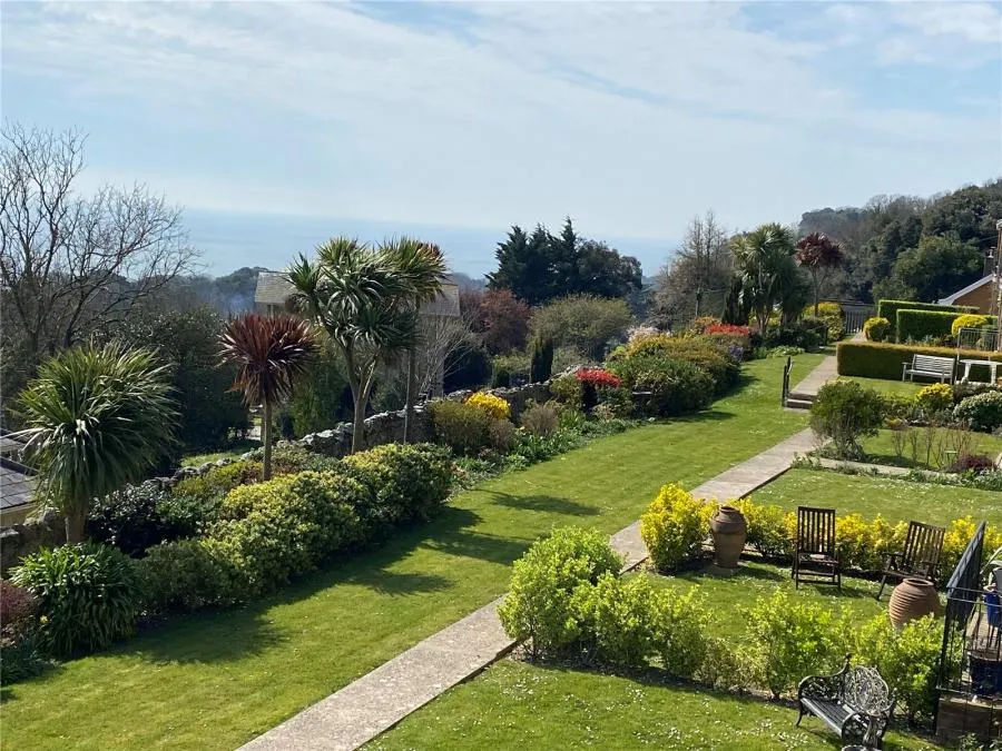 Zig Zag Road, Ventnor, PO38, photo 3