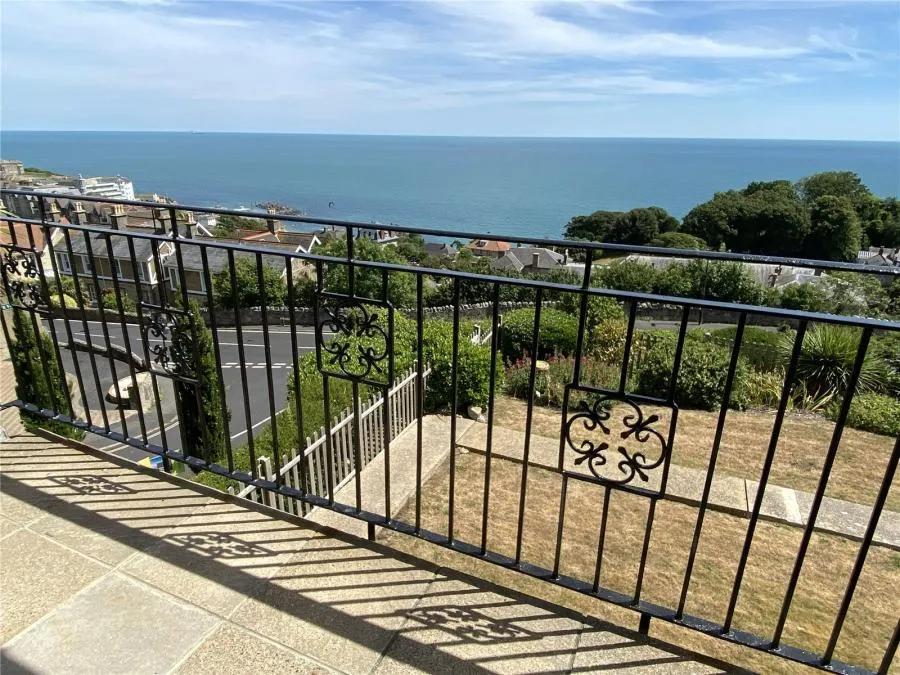Zig Zag Road, Ventnor, PO38, photo 2