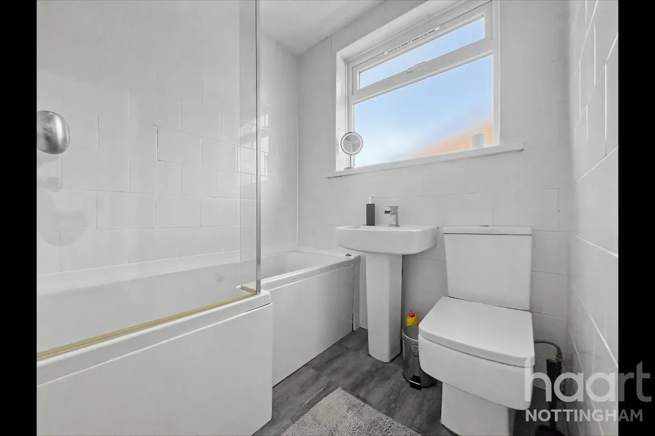 Radford Bridge Road, NG8, photo 8